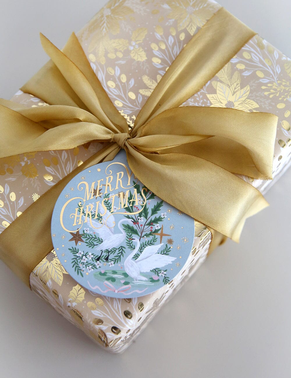 12pk Gift Tag An Enchanted Christmas Tags (Bauble)