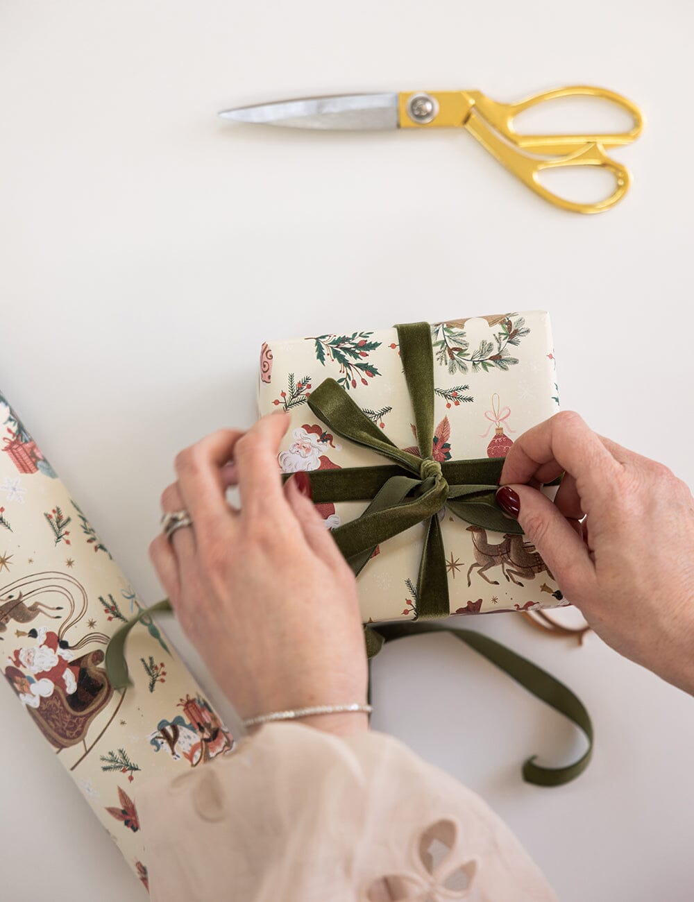 Gift Wrap Roll 30m - Jolly Santa