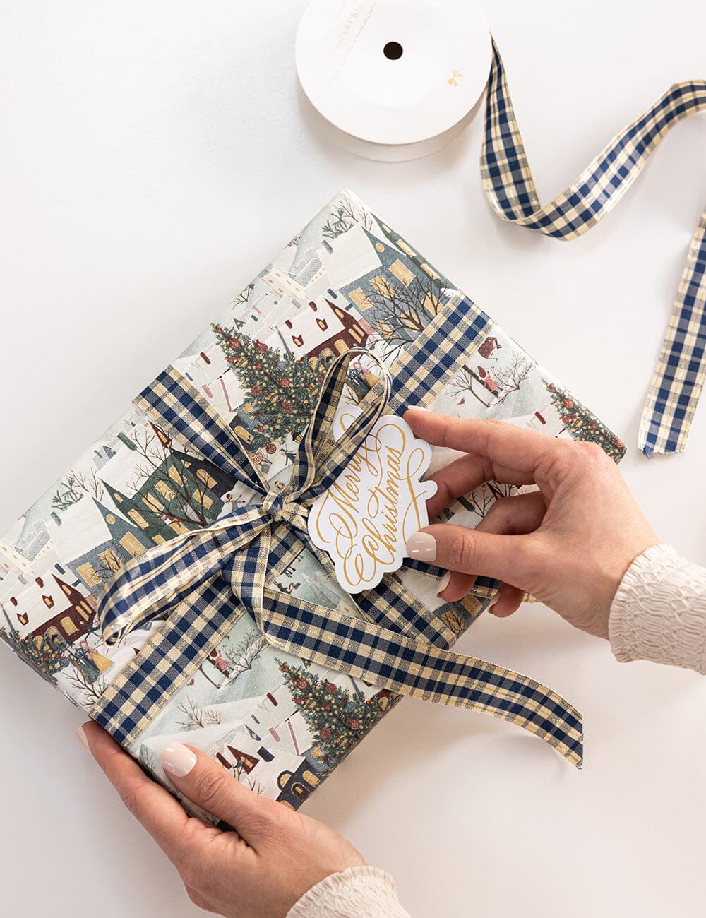 Gift Wrap Roll 30m - The Christmas Village