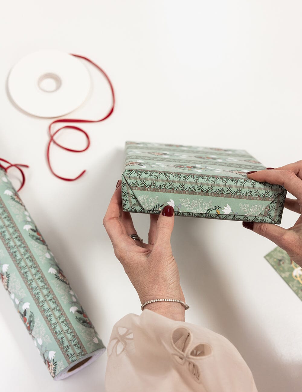 Gift Wrap Roll 30m - Christmas Songbirds