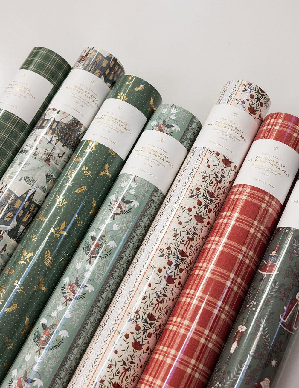 Gift Wrap Roll 30m - Golden Holly (Gold Foil)