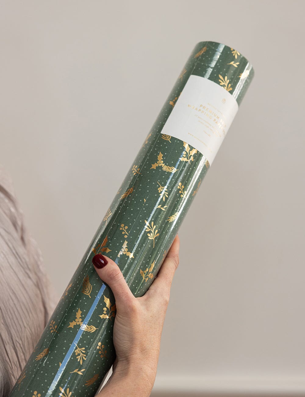Gift Wrap Roll 30m - Golden Holly (Gold Foil)