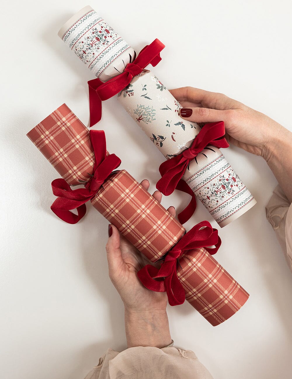 10 Pack Christmas Cracker Kit - Heirloom Holly Christmas