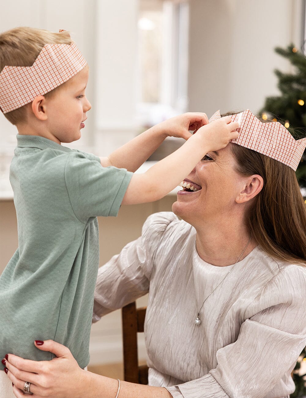 10 Pack Christmas Paper Crown Hats - An Enchanted Christmas