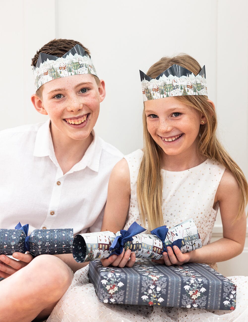 10 Pack Christmas Paper Crown Hats - The Christmas Village