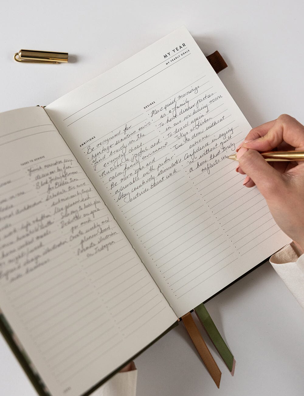 2026 Desktop Linen Bound Planner - Hunter Green