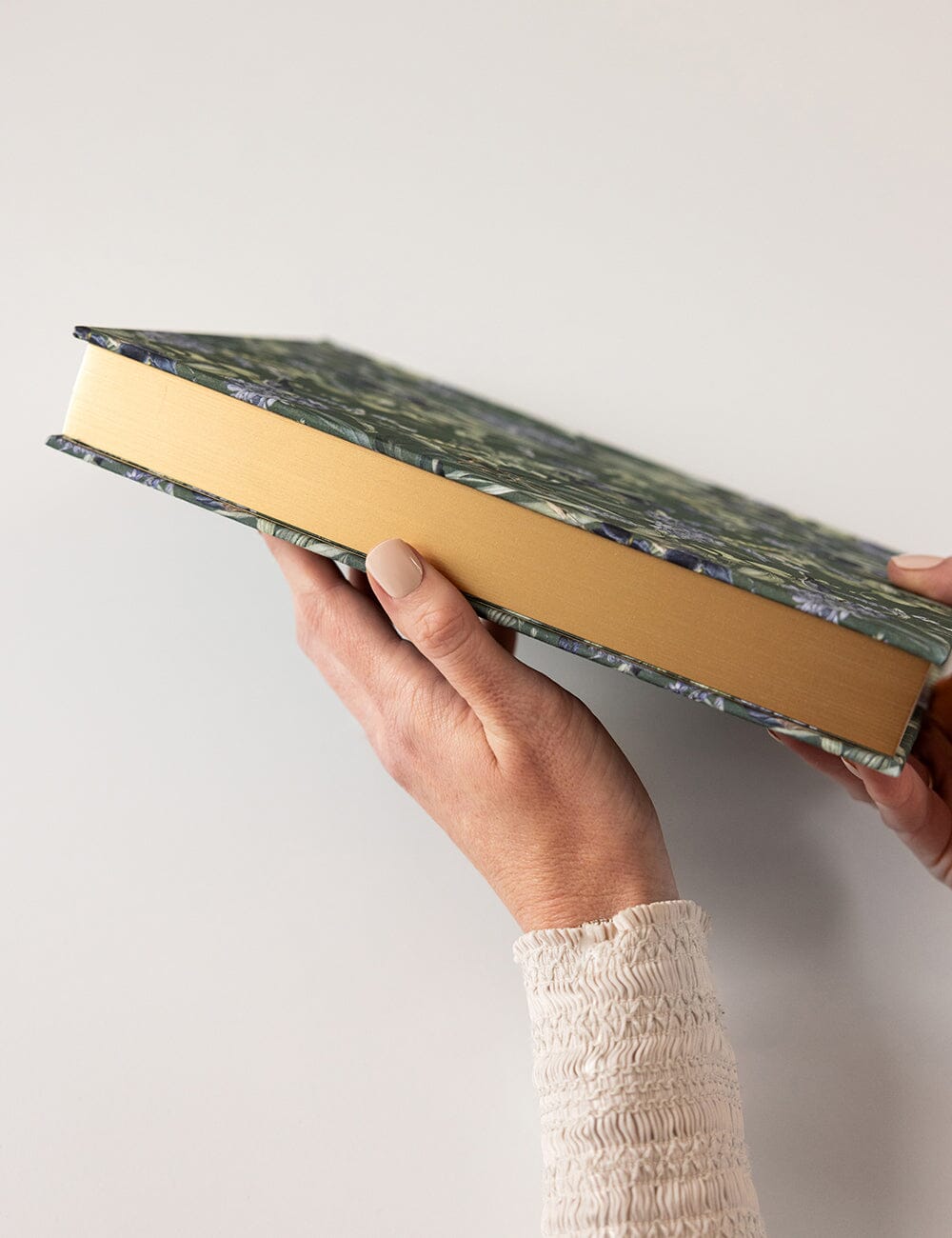 2026 Day to a Page Large Linen Bound Planner - Indigo Haven