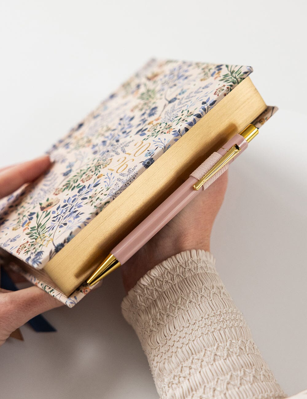 2026 Day to a Page Linen Bound Planner - Bluebuds