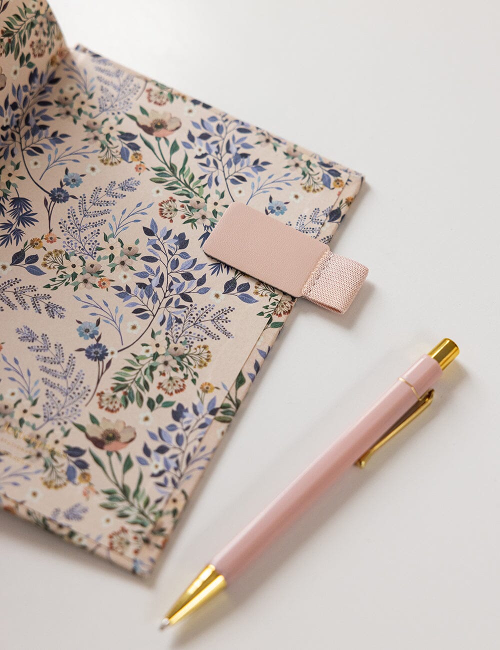 2026 Day to a Page Linen Bound Planner - Bluebuds