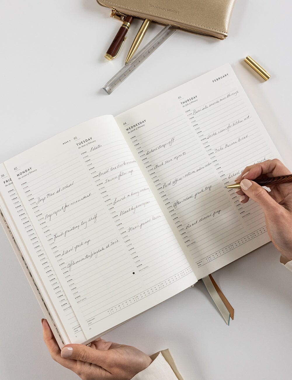 2026 Daily Vertical Appointment Planner - Sand
