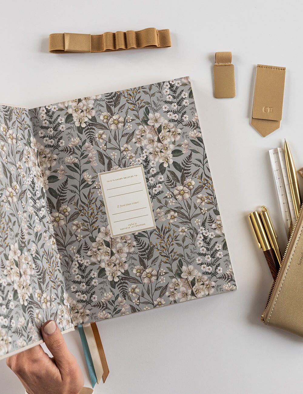 2026 Daily Vertical Appointment Planner - Sand