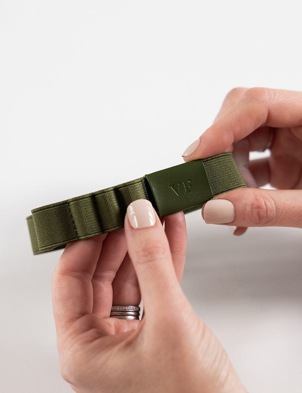 Elastic Book Strap - Olive