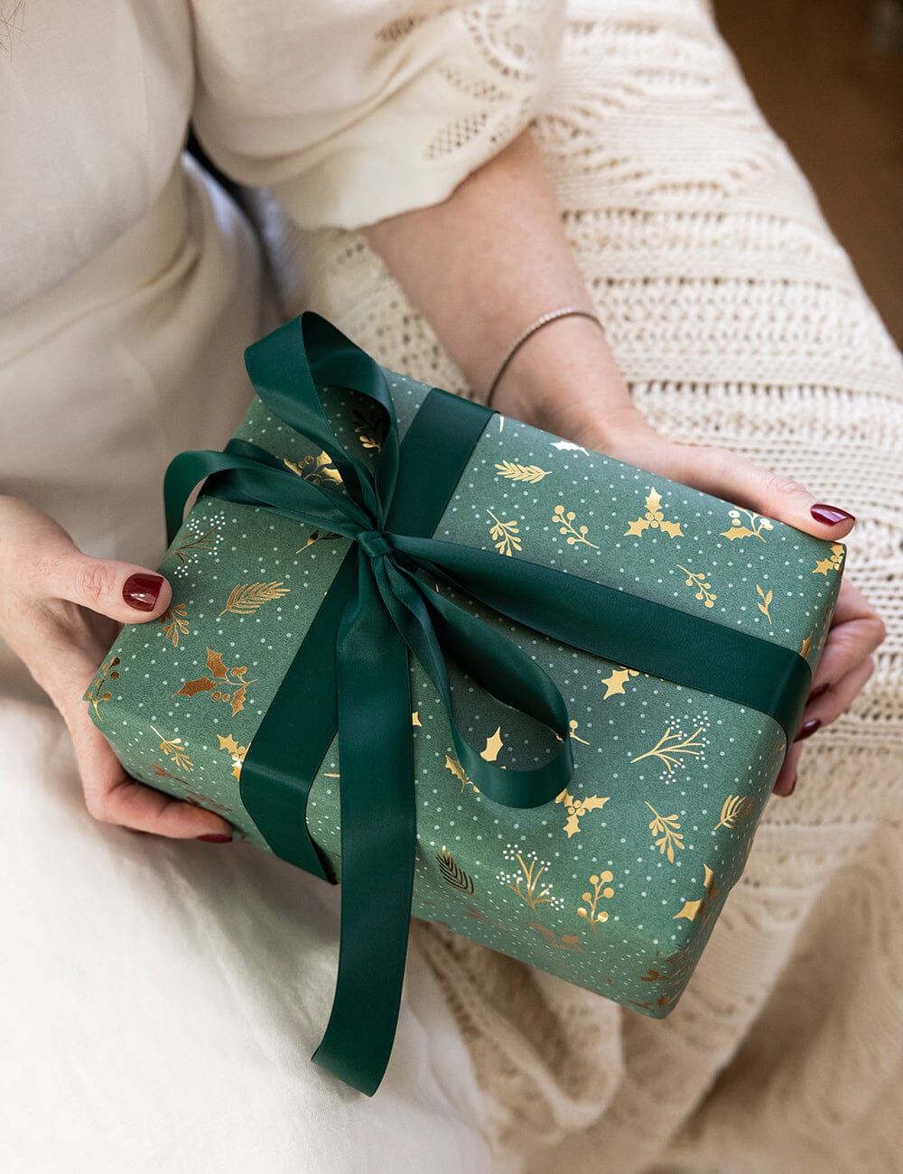 Gift Wrap Roll 3m - Golden Holly (Gold Foil)