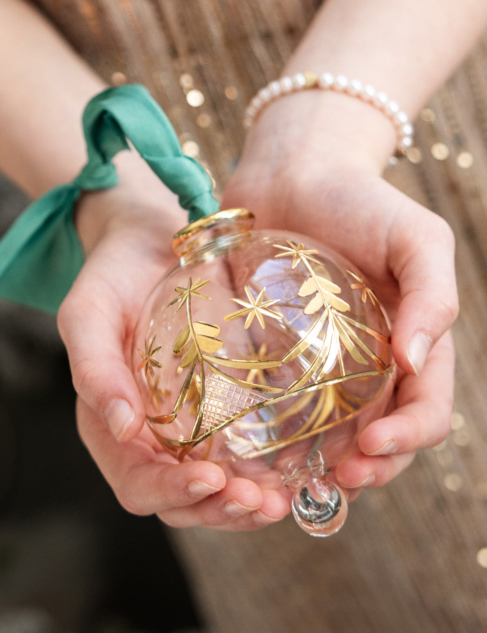 Ornament Glass Round Christmas Tree (Green Ribbon)