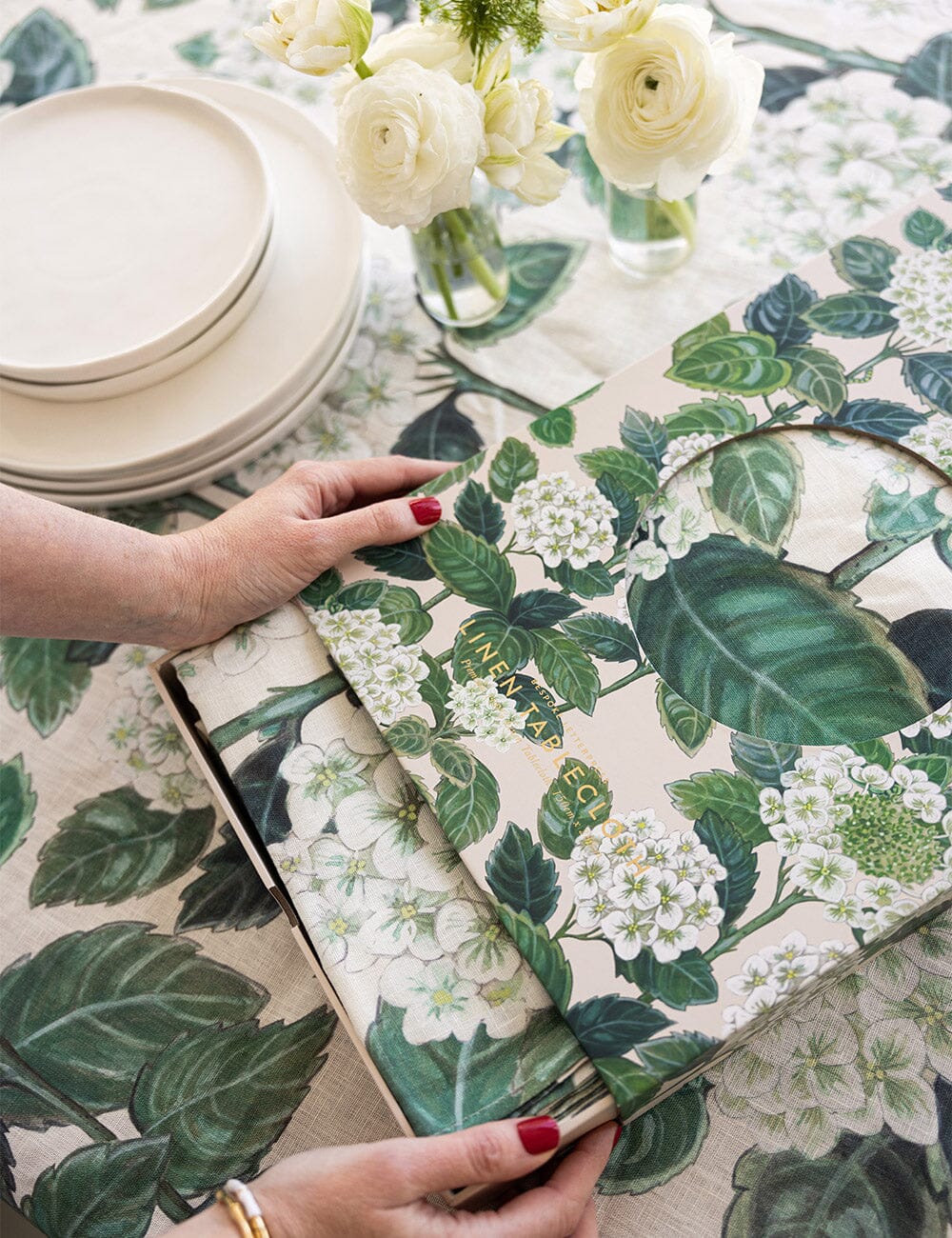 Hydrangea Linen Tablecloth