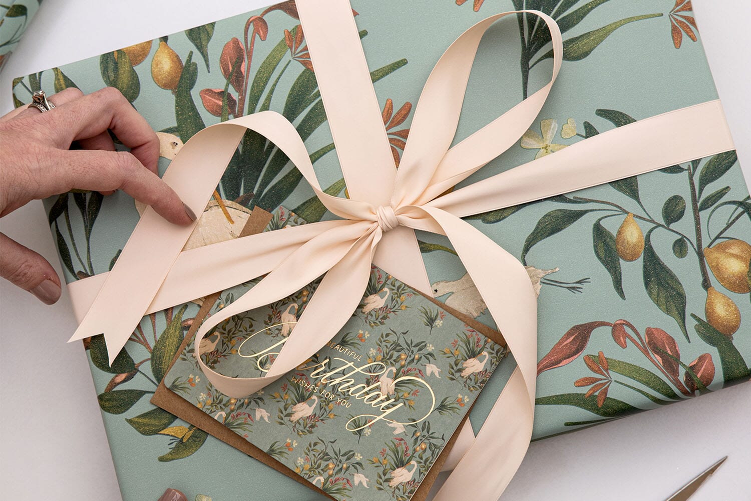 Swoon worthy Gift Wrap & Ribbon combinations