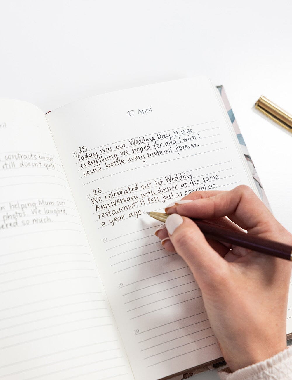 Heritage Roses 5 Year Journal