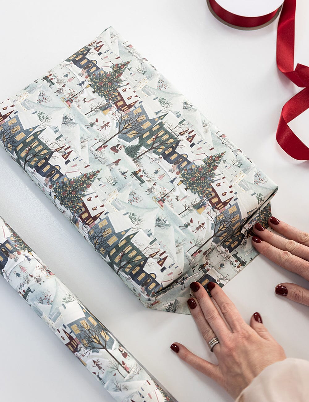 Gift Wrap Roll 30m - The Christmas Village