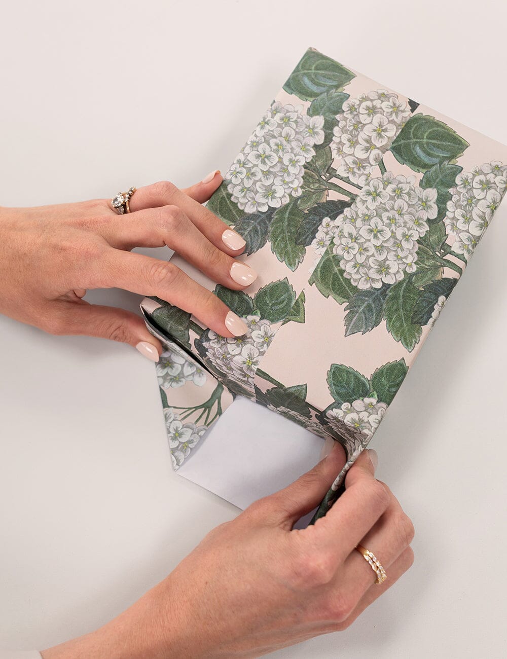 Gift Wrap Roll 30m - Hydrangea