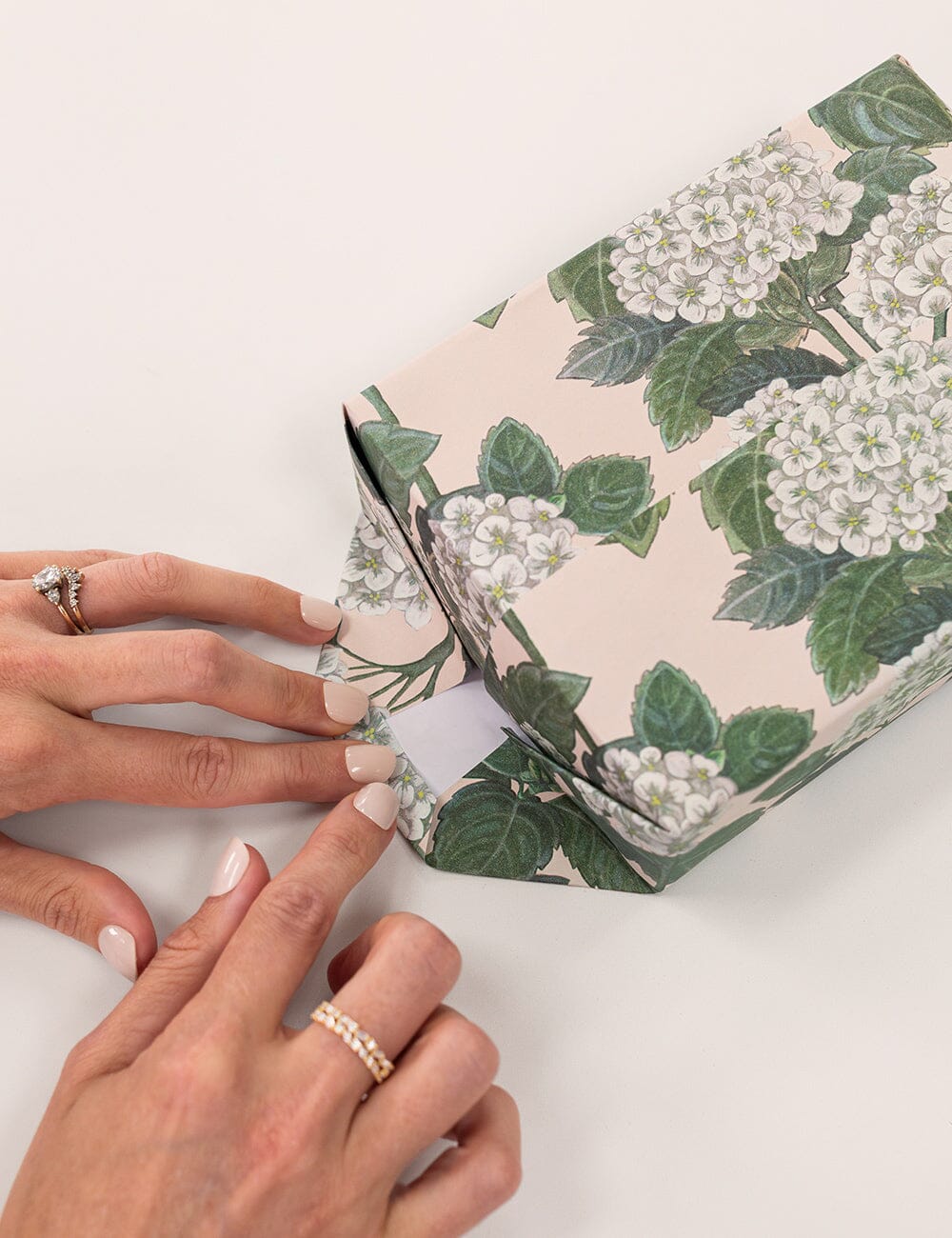 Gift Wrap Roll 30m - Hydrangea