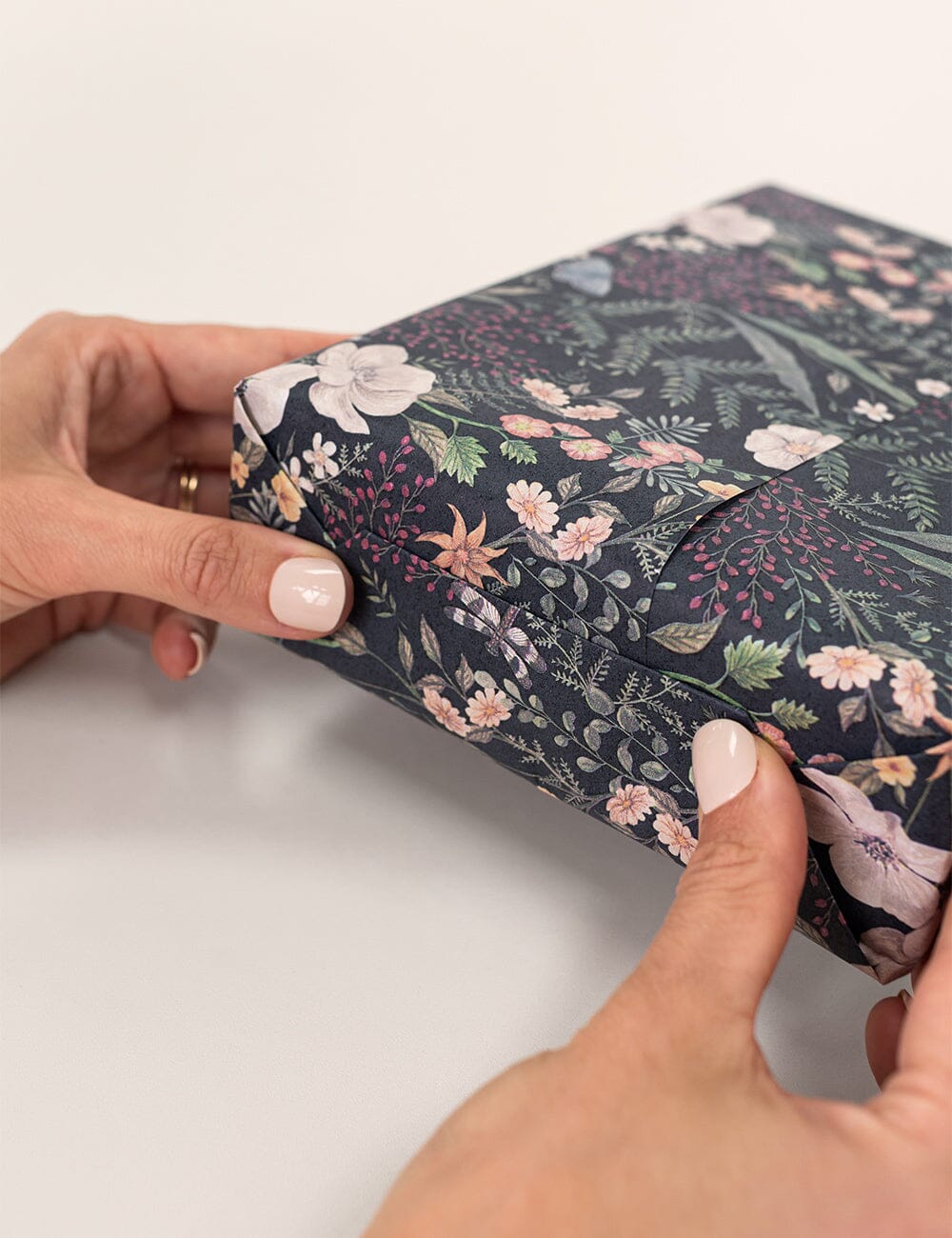 Gift Wrap Roll 30m - Dusk In Bloom