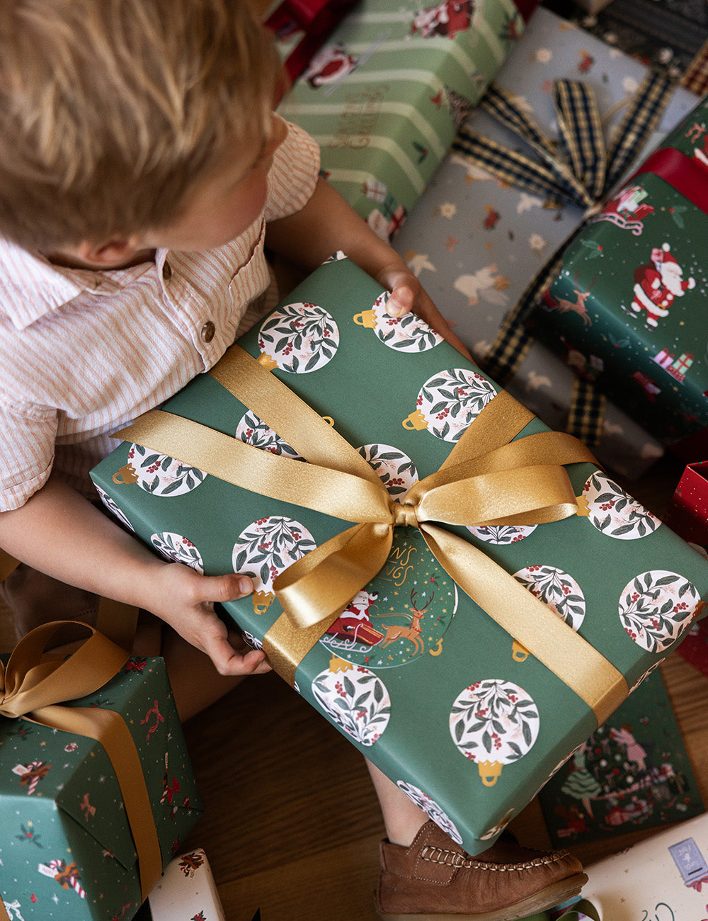 Gift Wrap 30m Roll - Christmas Ornaments