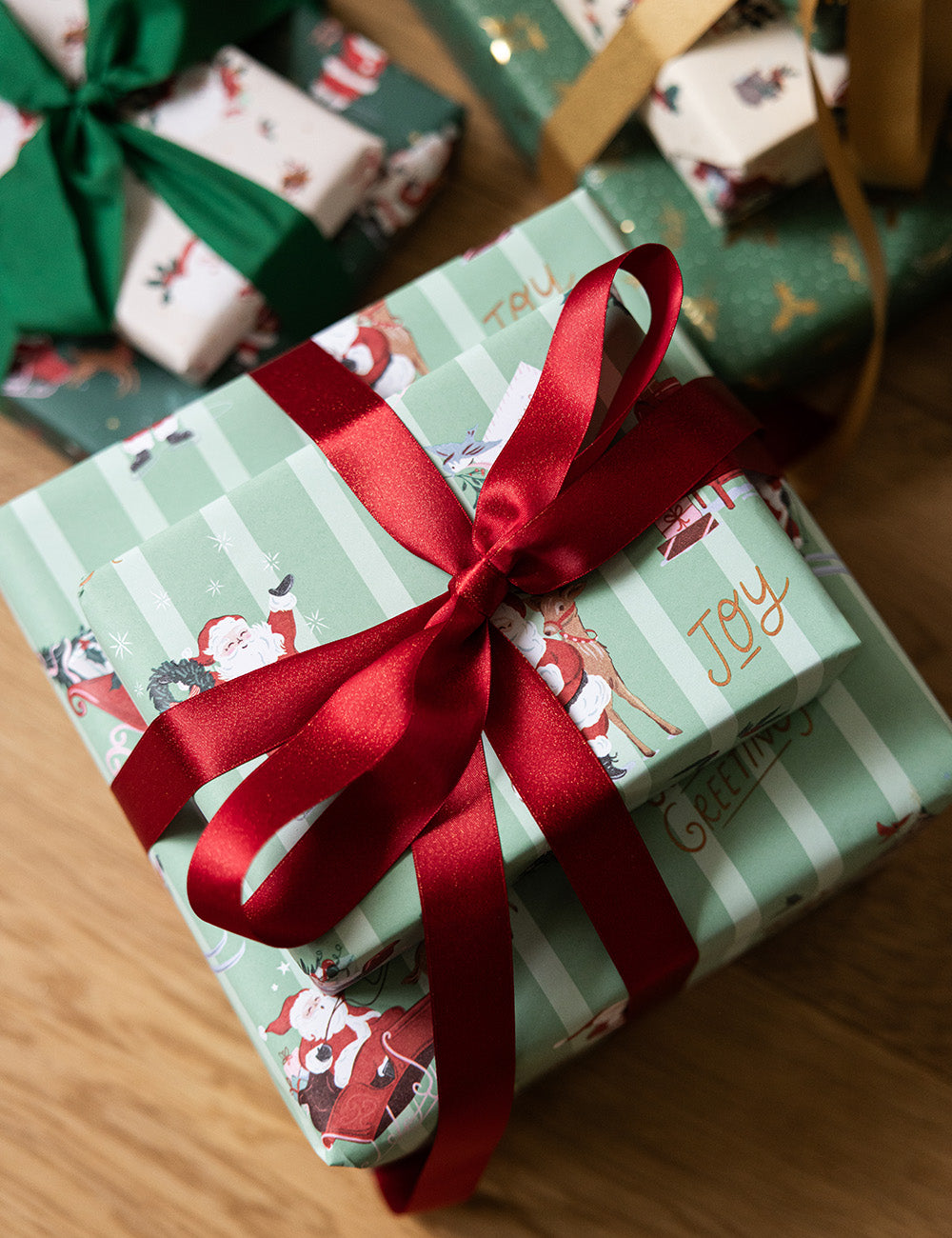 Gift Wrap 30m Roll - Christmas Santas