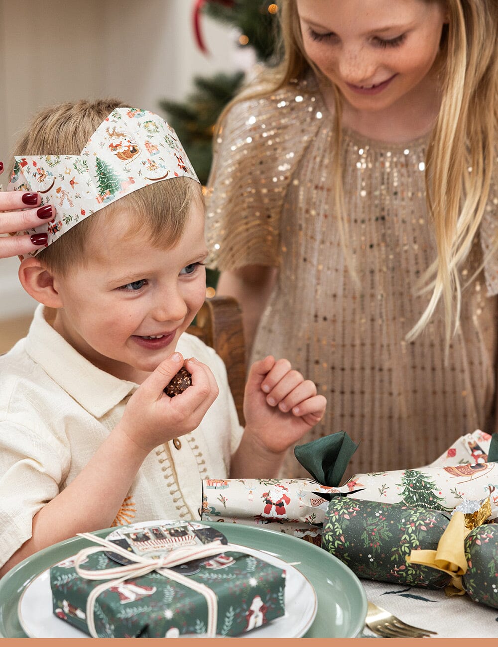 10 Pack Christmas Cracker Kit - Jolly Santa