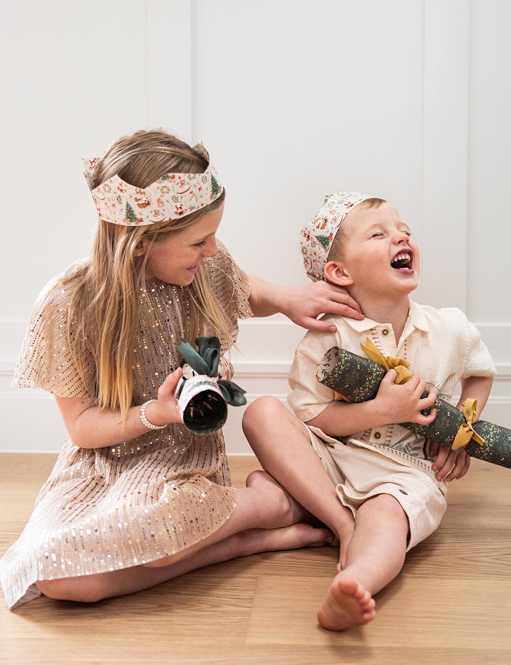 10 Pack Christmas Cracker Kit - Jolly Santa