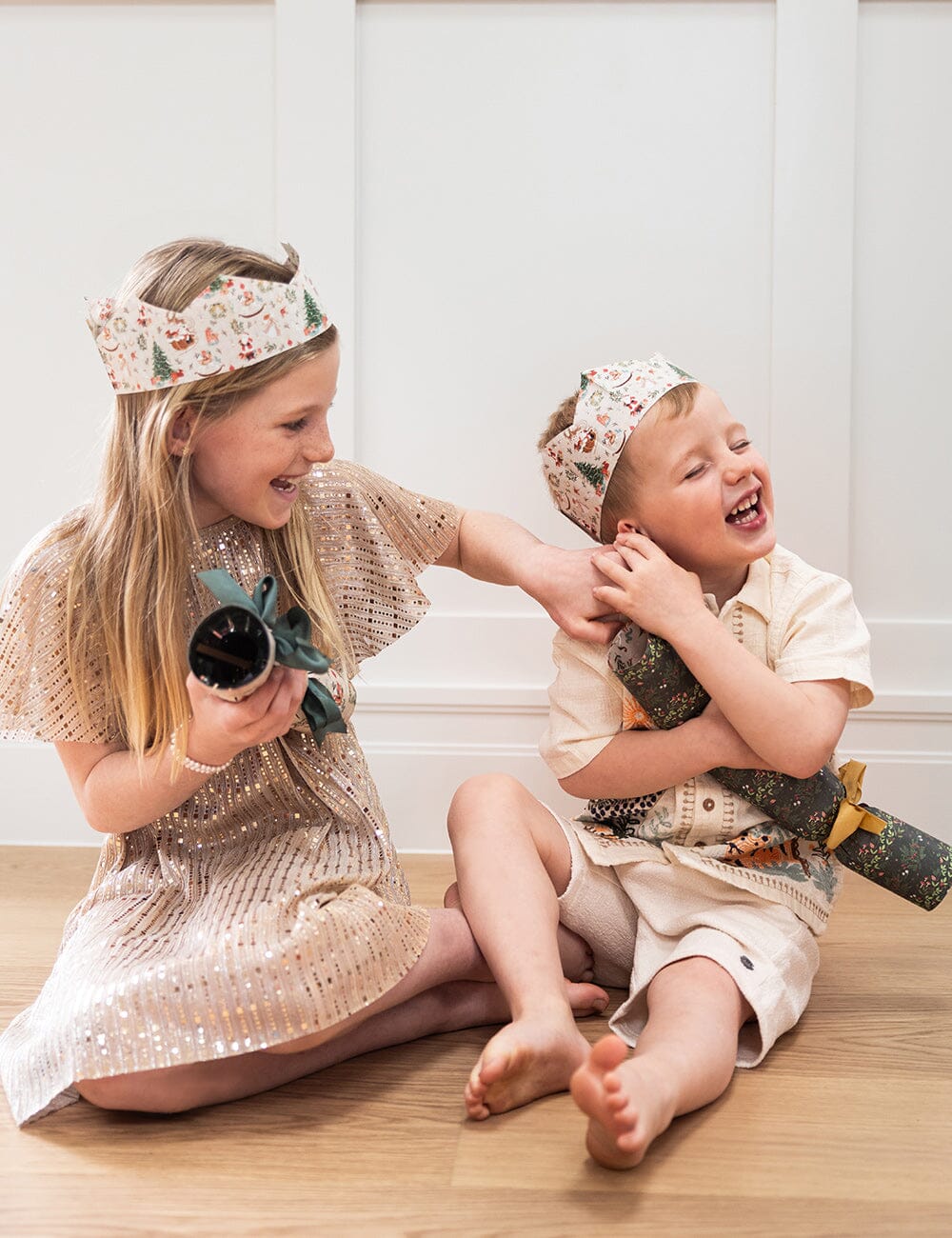 10 Pack Christmas Cracker Kit - Jolly Santa