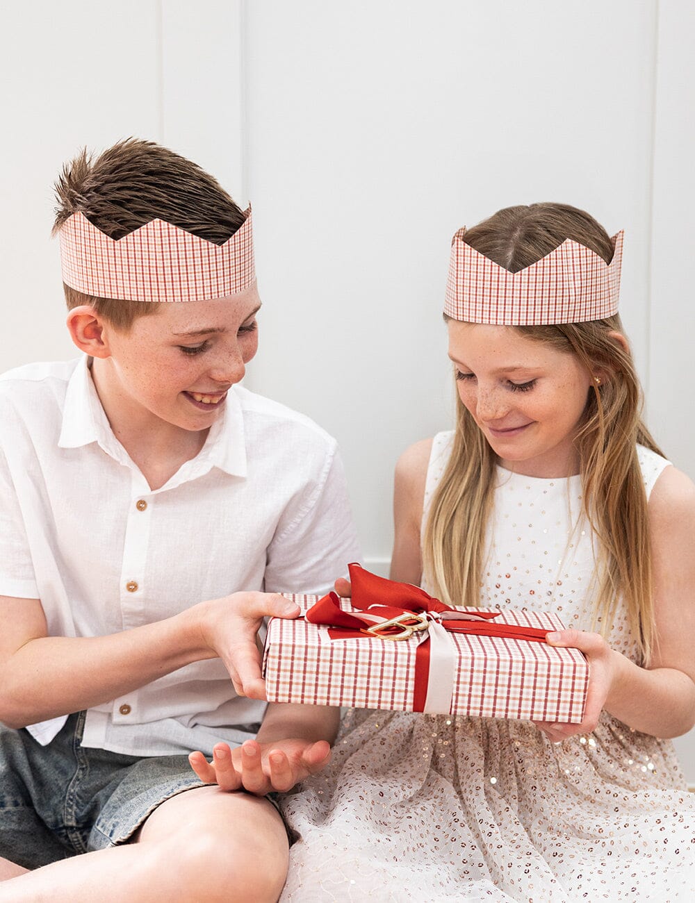 10 Pack Christmas Paper Crown Hats - An Enchanted Christmas Christmas Crackers Bespoke Letterpress 
