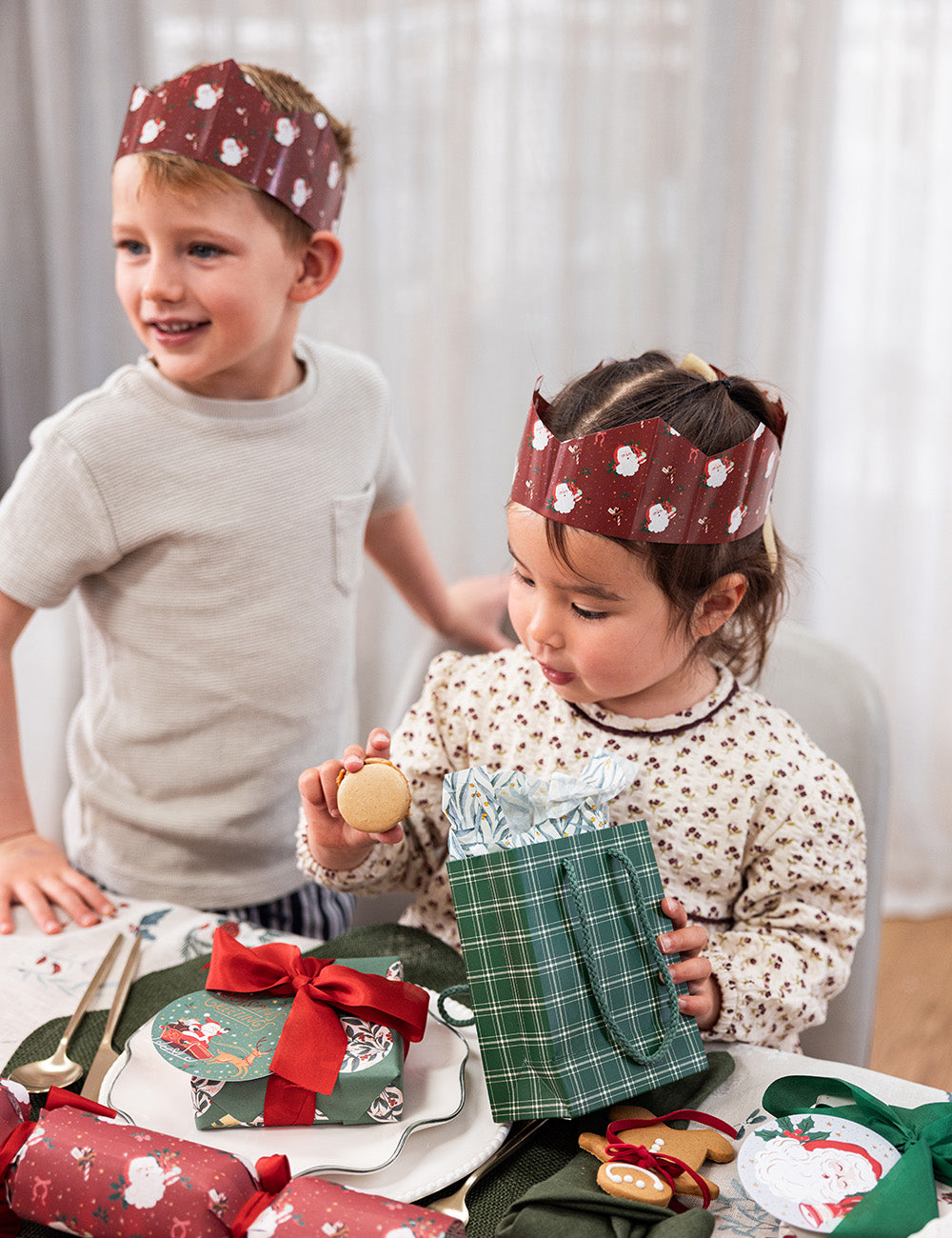 10 Pack Christmas Paper Crown Hats - Jingle Bells