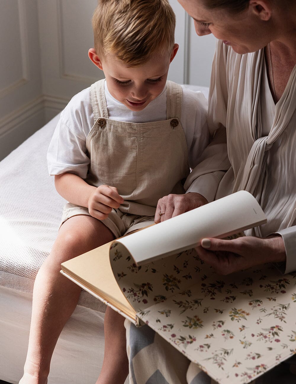 Heirloom Childhood Memory Journal - Dainty Blooms