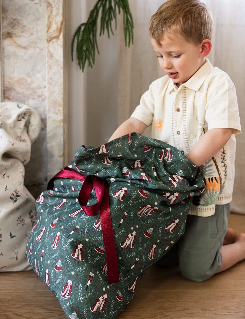 Mr & Mrs Claus - Heirloom Christmas Santa Sack