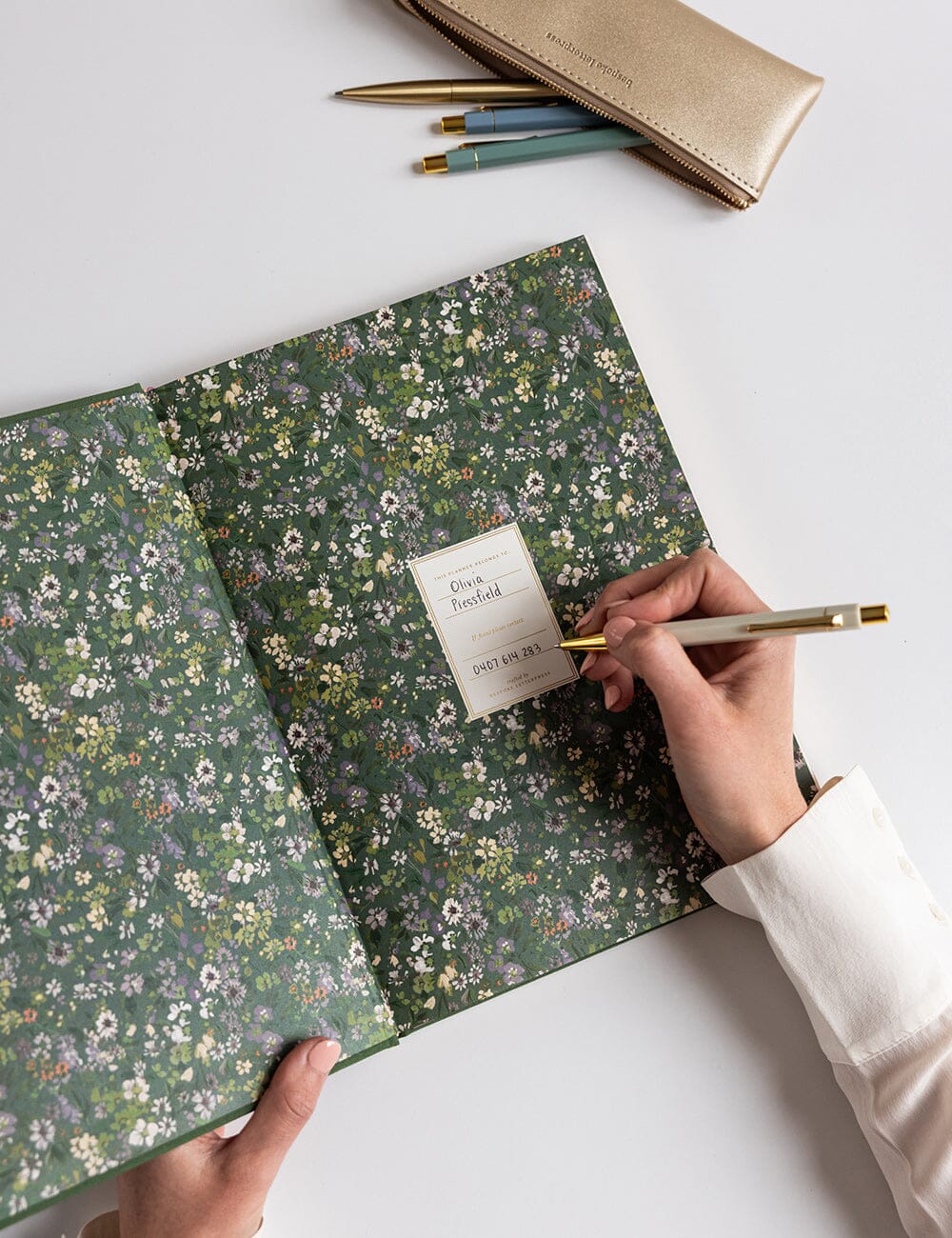 2026 Desktop A4 Linen Bound Planner - Finch Planners Bespoke Letterpress 