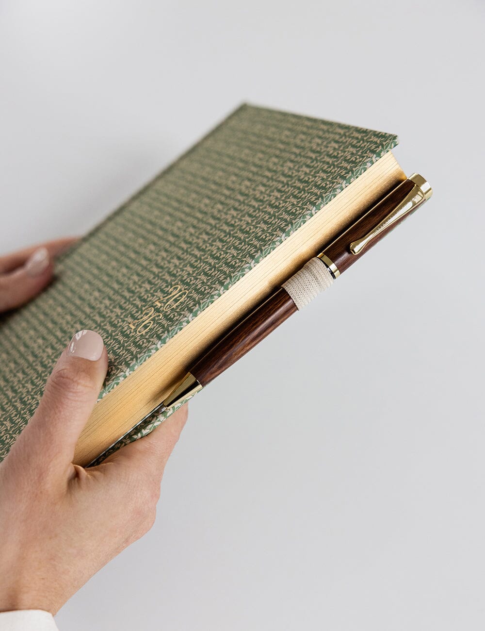 2026 Teachers Desktop Planner - Finch Bramble