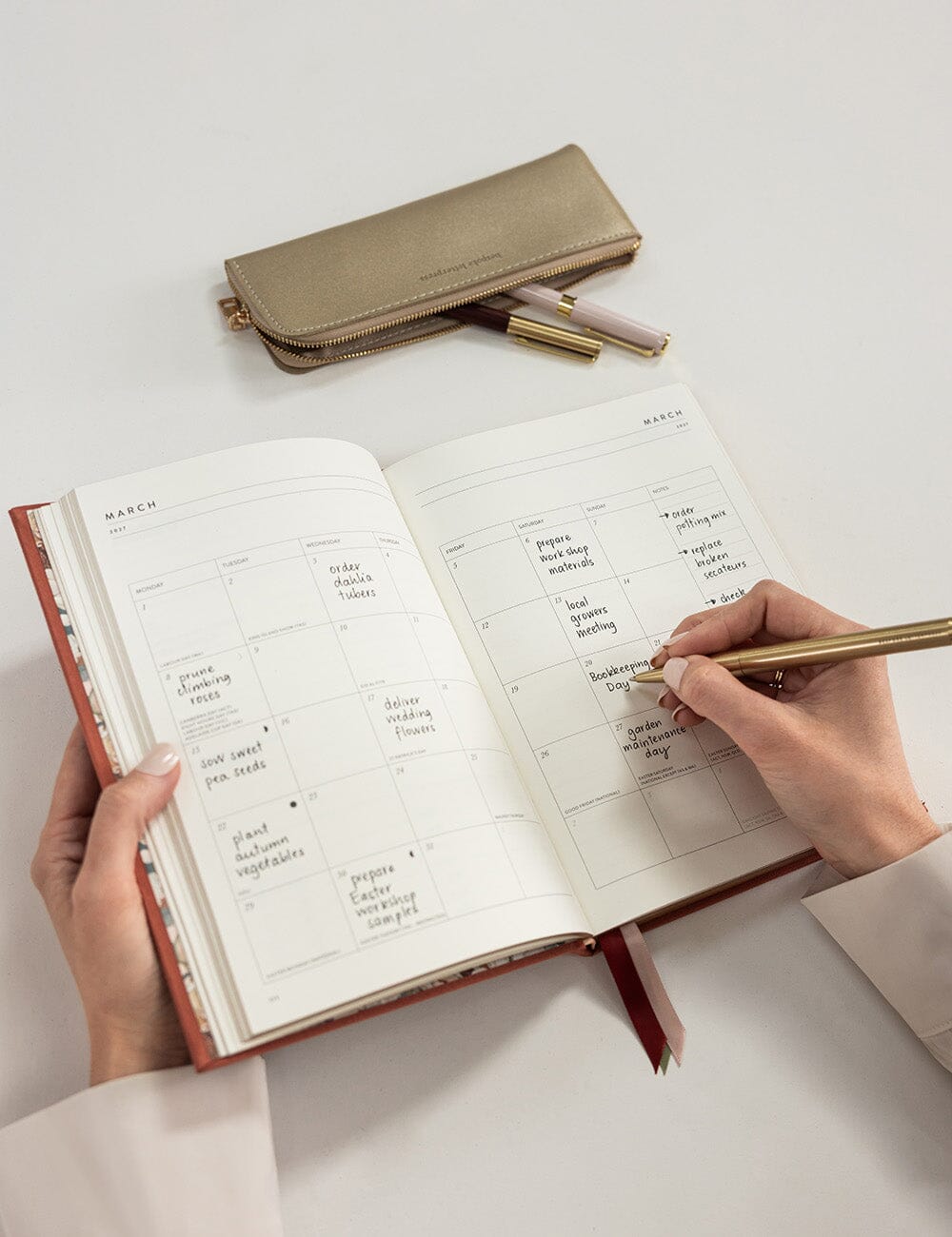 2027 Desktop Planner - Antique Copper