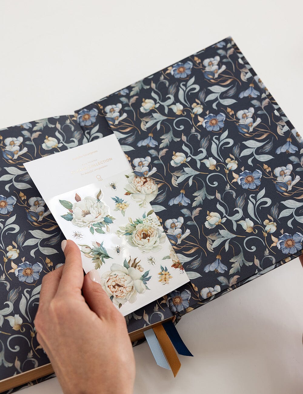 2027 Day to Page Large Planner - Somerset Estate