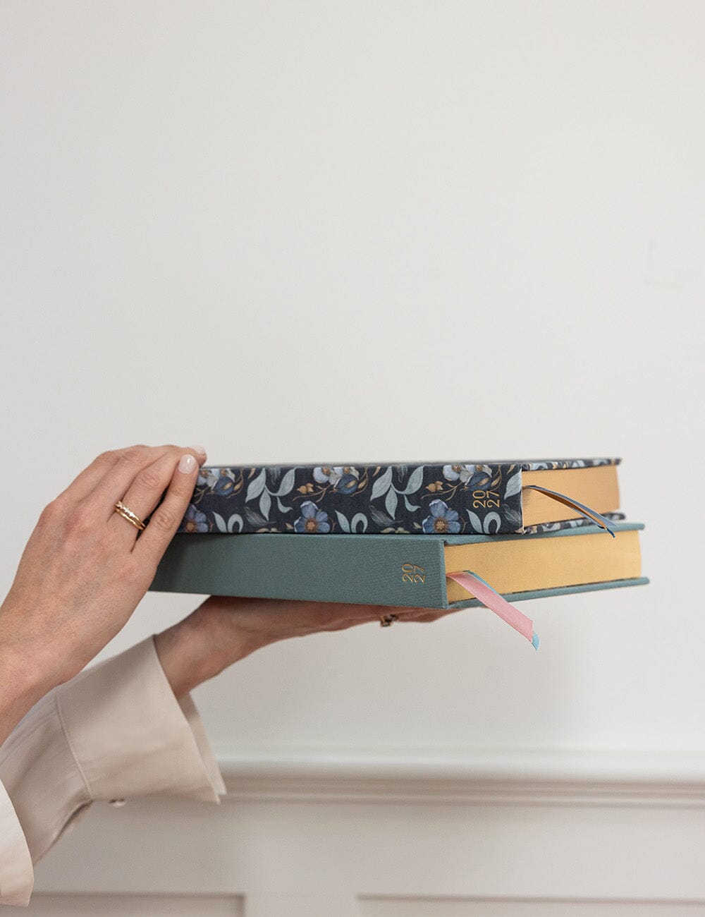 2027 Day to Page Large Planner - Somerset Estate