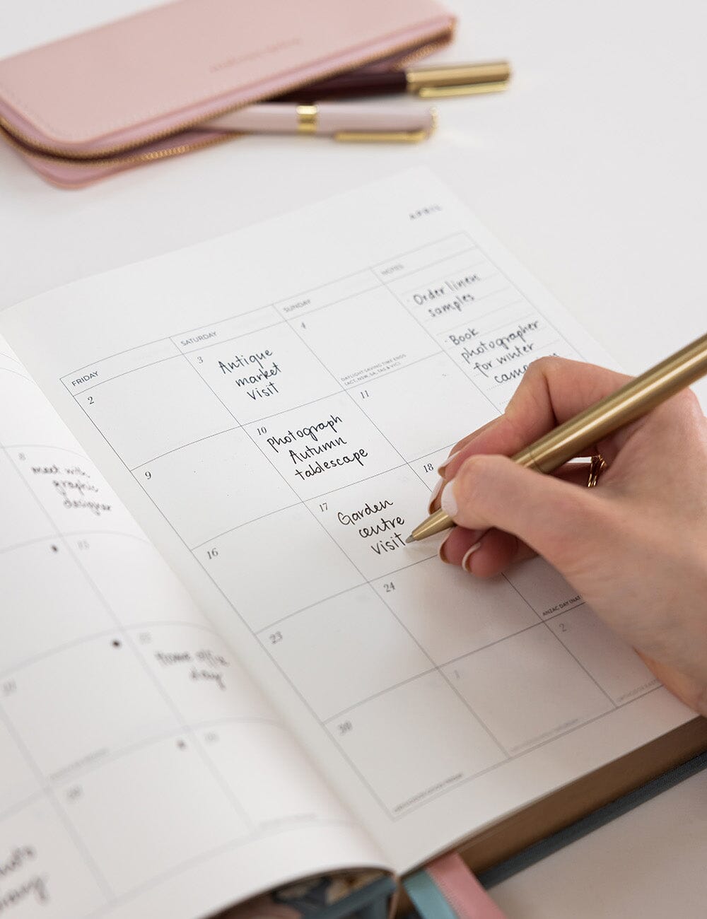 2027 Day to Page Large Planner - Seaglass