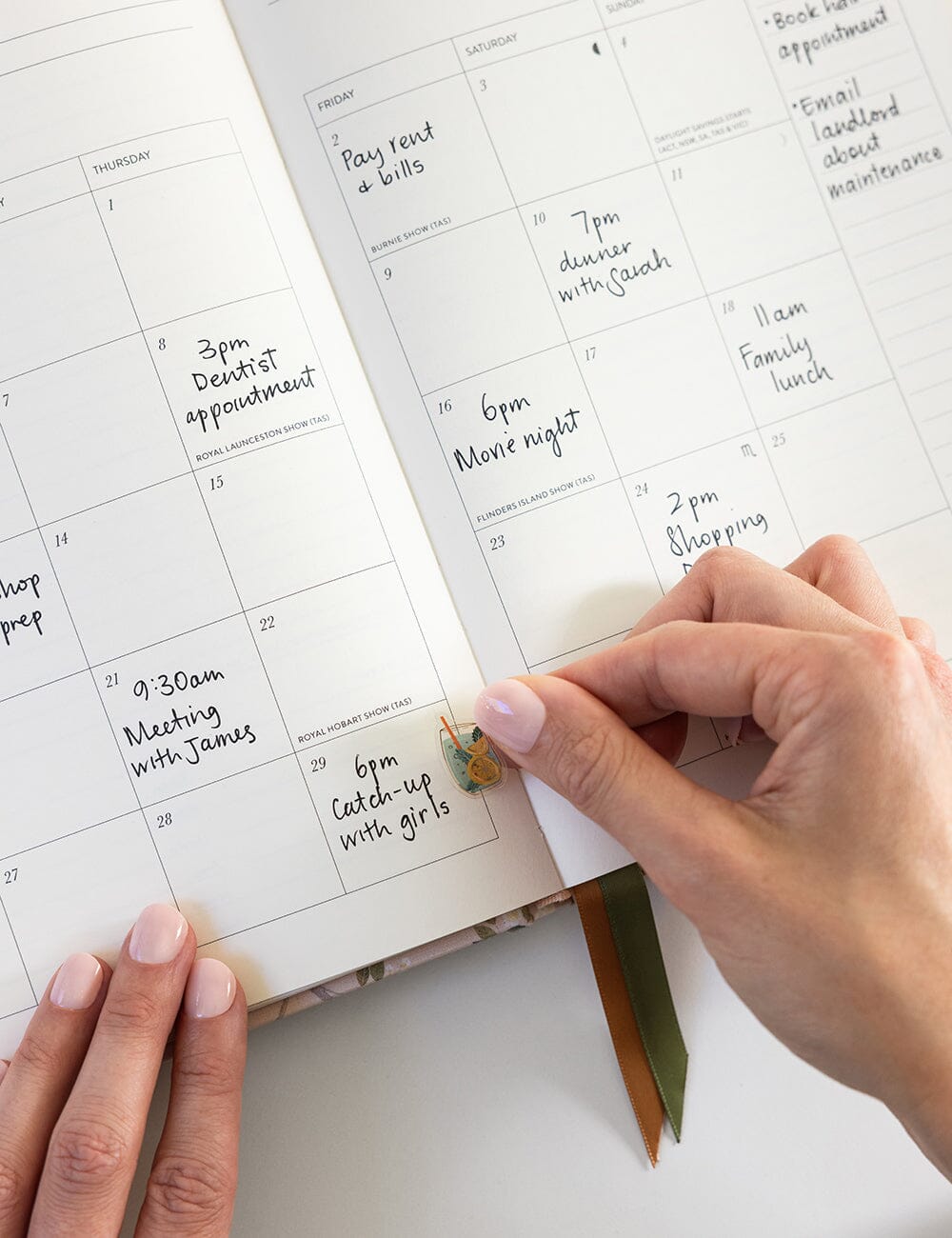 2026–2027 Weekly Financial Year Planner – White Blossoms