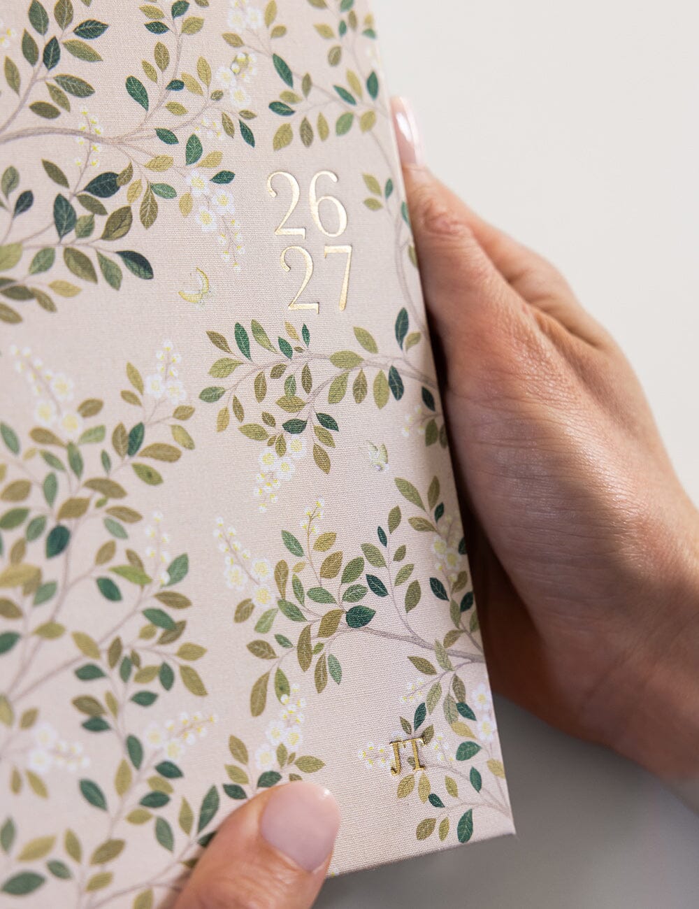 2026–2027 Weekly Financial Year Planner – White Blossoms