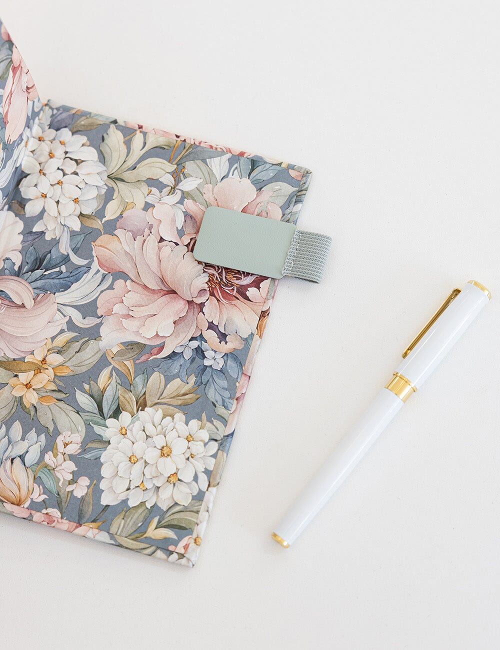 2027 Day to Page Small Planner - Regency Blooms