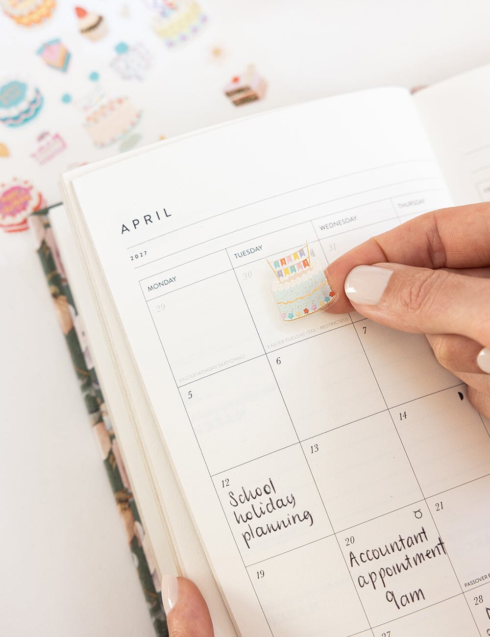 2027 Petite Planner - Ashbourne Garden