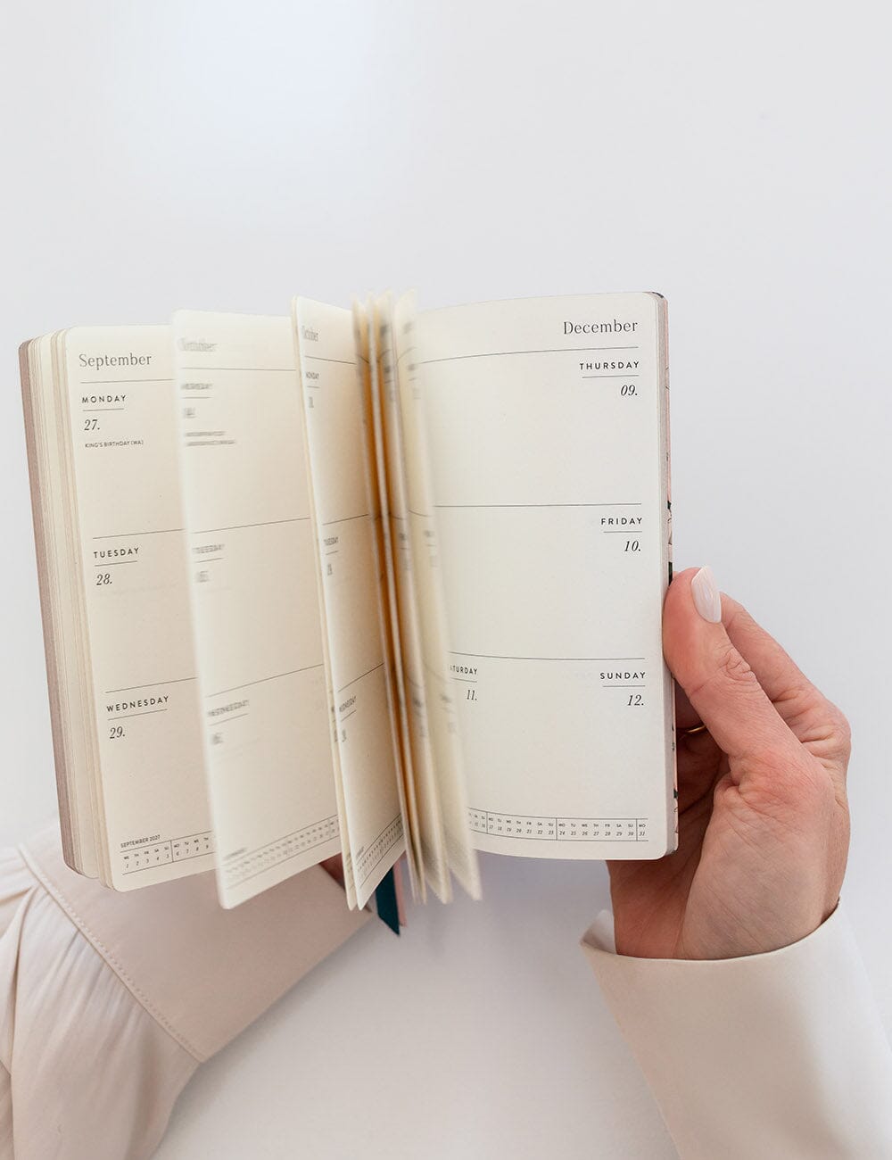 2027 Pocket Planner - Highgrove Magnolias