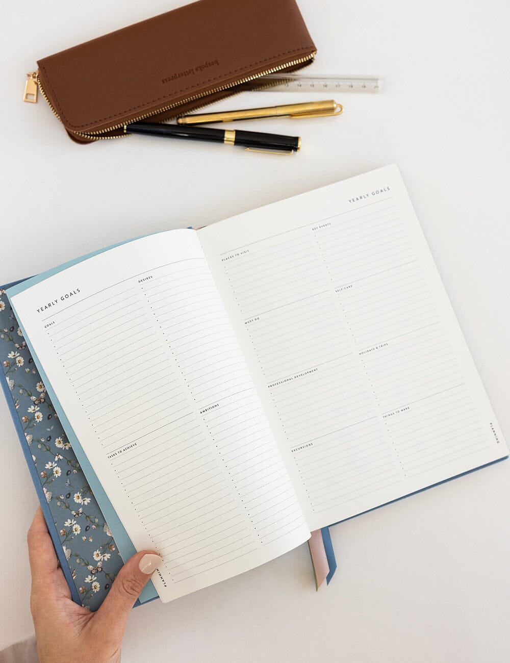 2027 Teachers Desktop Planner - Pembroke Blue
