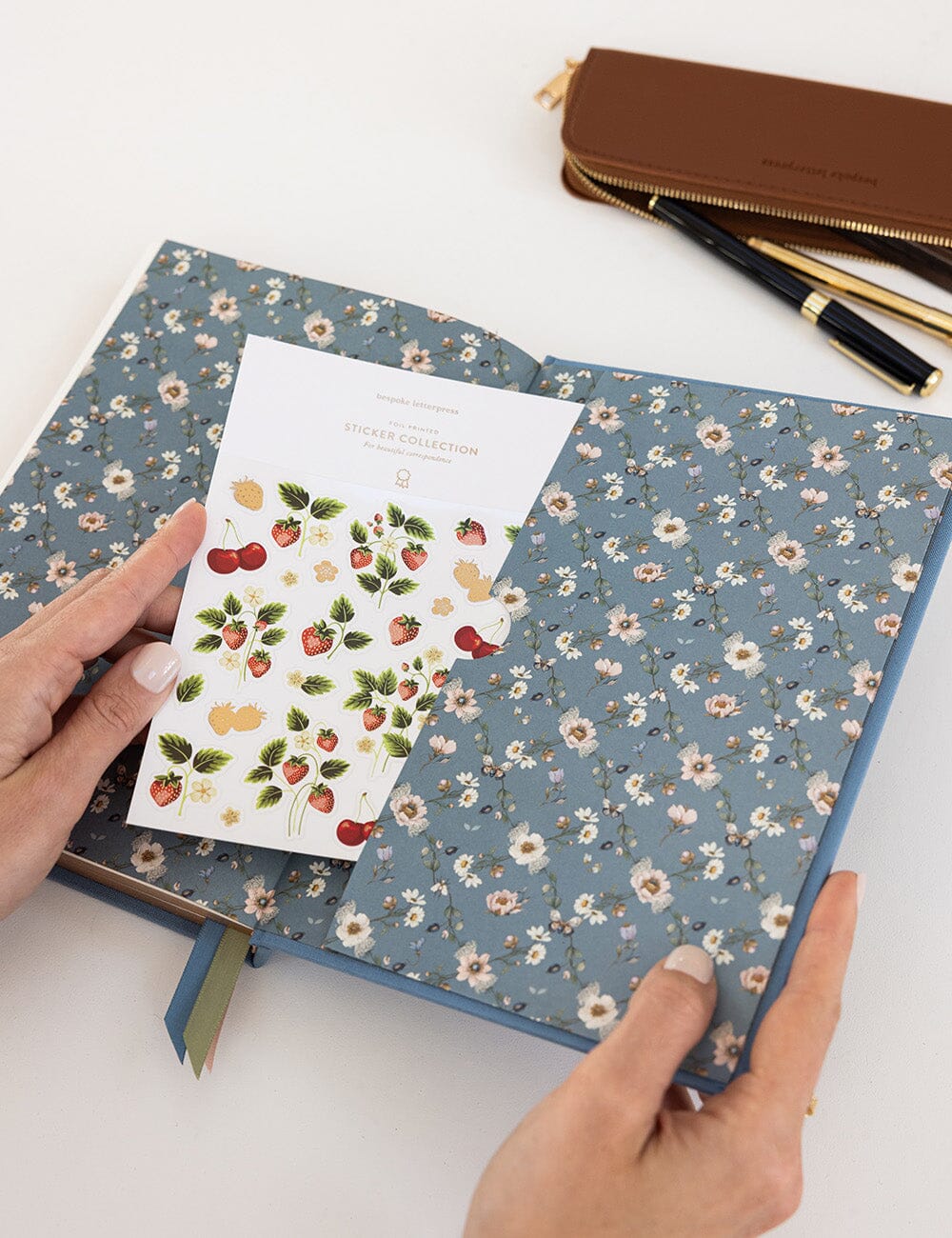 2027 Teachers Desktop Planner - Pembroke Blue