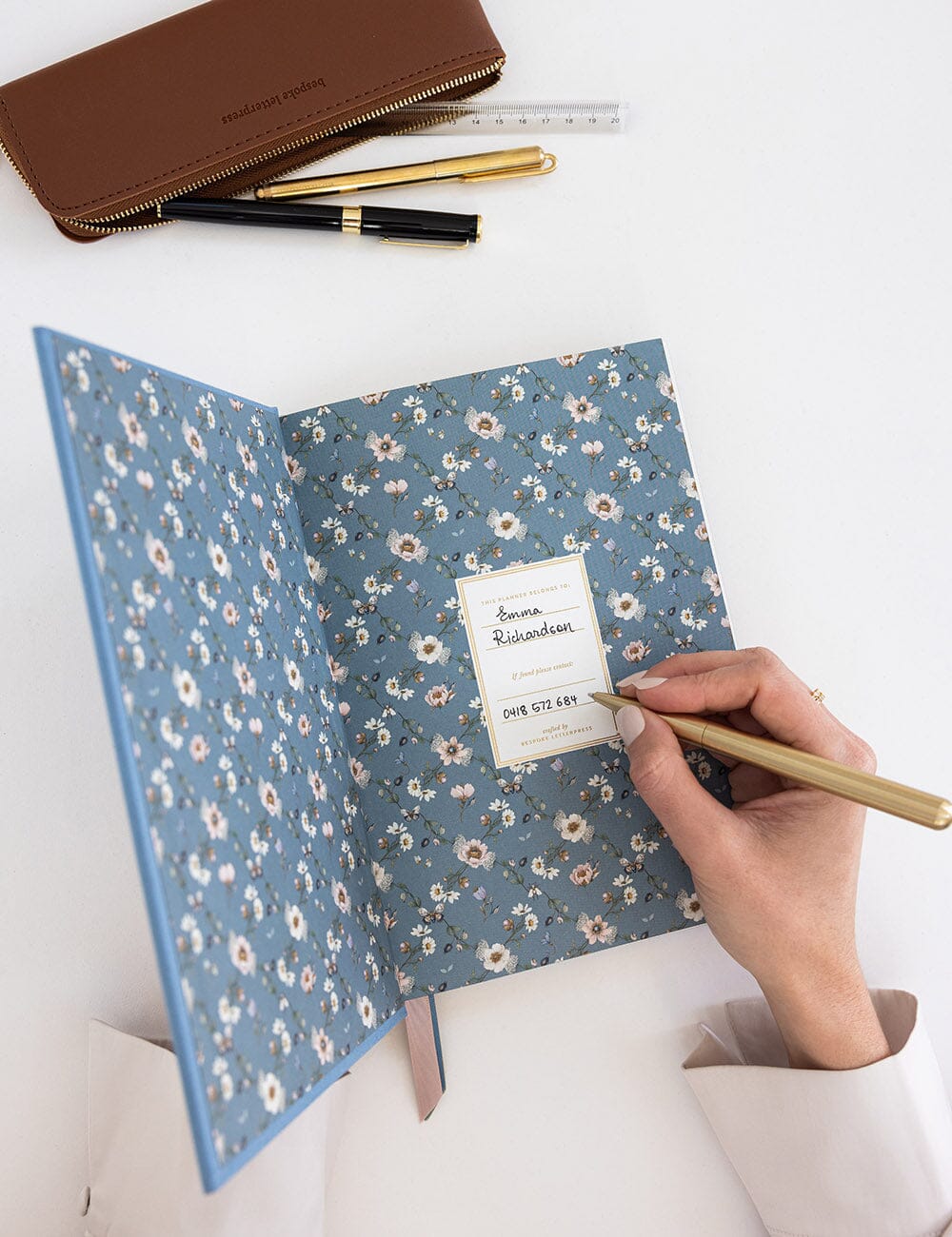 2027 Teachers Desktop Planner - Pembroke Blue
