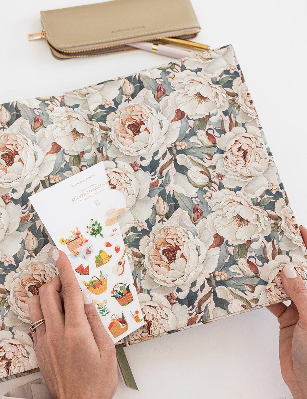 2027 Teachers A4 Planner - Heritage Roses