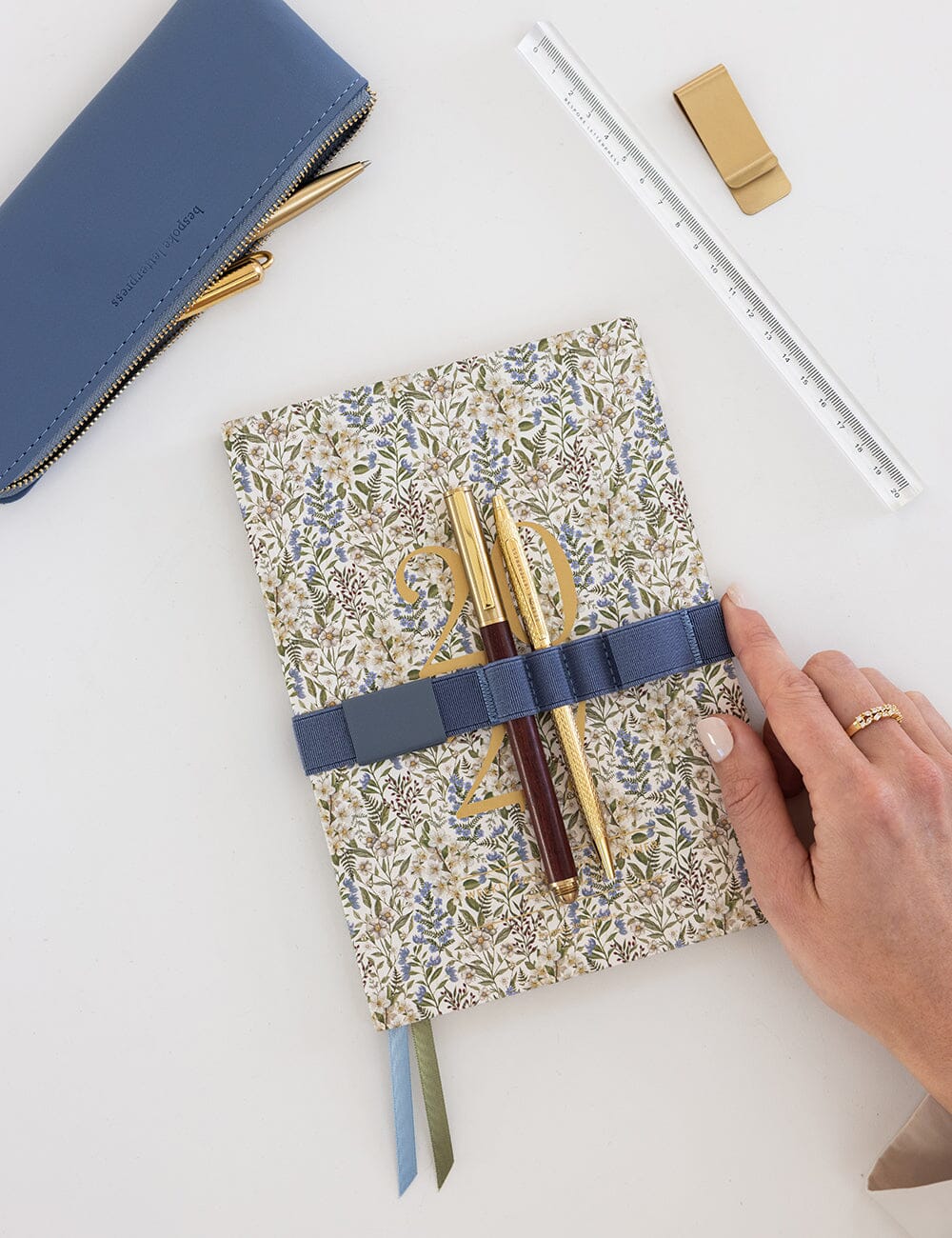 2027 Weekly Productivity Planner - Forget Me Not